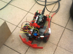 Hardwarepraktikum Robotik: Der Roboter von K. Lorey und E. Laude